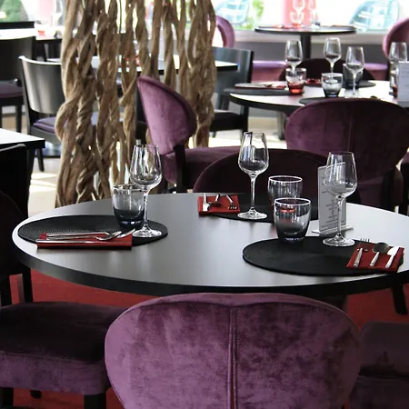 Le Carline, Sure Collection By Western 3* קאין
