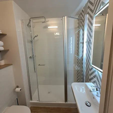 Le Carline, Sure Collection By Western קאין